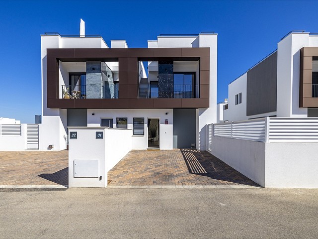 Foto Espectacular chalet pareado en venta en Denia, a un paso del pueblo. 7757