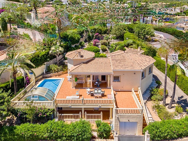Foto Oportunidad de inversión!!! Villa con vistas espectaculares al Montgó y a la bahía de Dénia