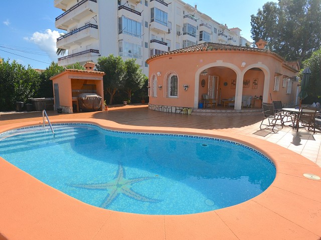 Foto Bonito chalet en Las Marinas a tan solo 50 metros de la playa de arena de Els Molins